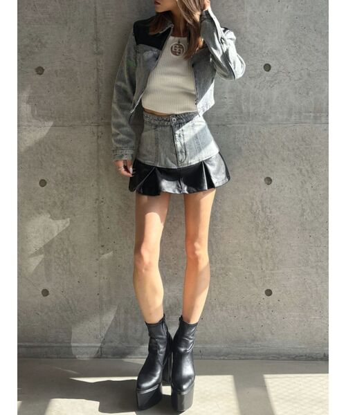 GYDA（ジェイダ）の「【TINY】フェイクレザードッキングデニムZIPショートジャケット（デニムジャケット・レディース・インディゴブルー/ライトブルー・FREE）」の10枚目の写真