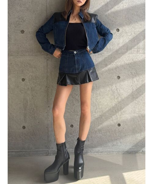 GYDA（ジェイダ）の「【TINY】フェイクレザードッキングデニムZIPショートジャケット（デニムジャケット・レディース・インディゴブルー/ライトブルー・FREE）」の17枚目の写真