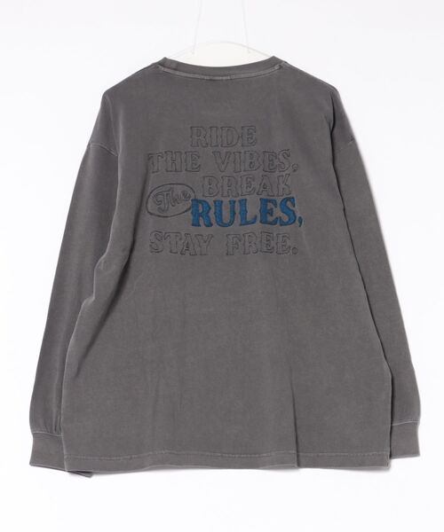 Right-on(ライトオン)の「Refurbish(リファービッシュ)刺繍ロングスリーブTシャツ(Tシャツ/カットソー・メンズ・ホワイト/ダークグレー/ネイビー・S/M/L/XL)」の10枚目の写真