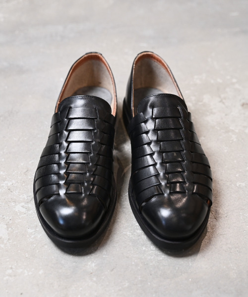 EARLE(アール)の「EARLE アール / Modern huarache shoes モダンワラチキップレザーシューズ ワラチサンダル グルカシューズ / ER6101(ドレスシューズ・メンズ・ブラック/ホワイト・41/40/42/43)」の2枚目の写真