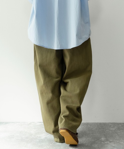 on:nue（オンニュ）の「【on:nue】[着用動画あり！] 綿ツイルバルーンシルエットワイドパンツ /2026 SS COLLECTION（その他パンツ・レディース・ブラック/カーキ・SMALL/MEDIUM）」の7枚目の写真