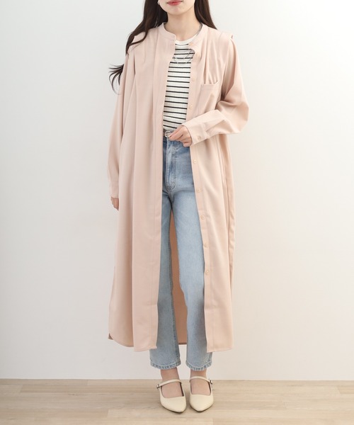 OMNES（オムネス）の「梨地ショルダータックシャツワンピース 長袖（シャツワンピース・レディース・ピンクベージュ/アイボリー・FREE）」の10枚目の写真