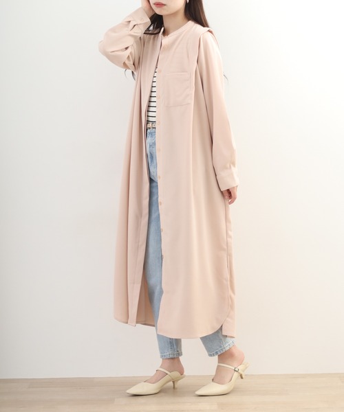 OMNES（オムネス）の「梨地ショルダータックシャツワンピース 長袖（シャツワンピース・レディース・ピンクベージュ/アイボリー・FREE）」の13枚目の写真
