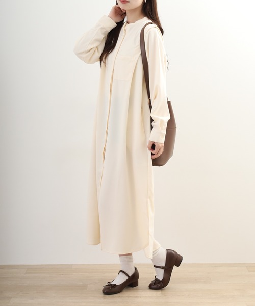 OMNES（オムネス）の「梨地ショルダータックシャツワンピース 長袖（シャツワンピース・レディース・ピンクベージュ/アイボリー・FREE）」の6枚目の写真