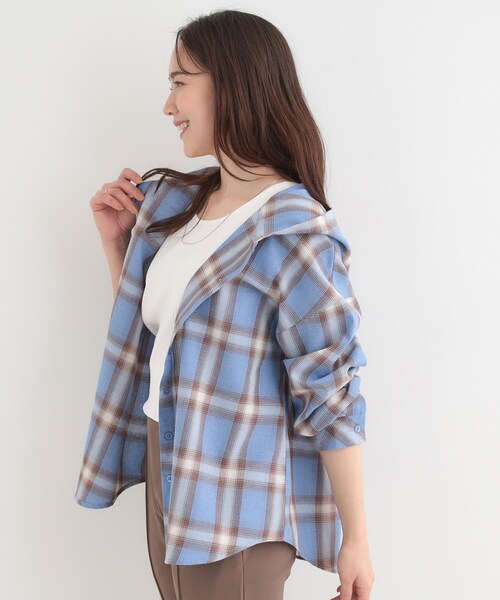 SHOO・LA・RUE（シューラルー）の「【洗濯機可/S-LL】涼しげで軽やかな フードチェックシャツ（シャツ/ブラウス・レディース・ライトイエロー系2/ホワイト系4/ブルー系6・04/03/02/01）」の9枚目の写真