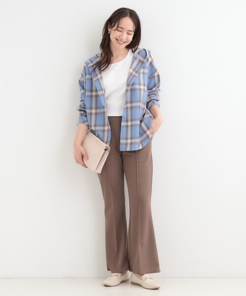 SHOO・LA・RUE（シューラルー）の「【洗濯機可/S-LL】涼しげで軽やかな フードチェックシャツ（シャツ/ブラウス・レディース・ライトイエロー系2/ホワイト系4/ブルー系6・04/03/02/01）」の10枚目の写真