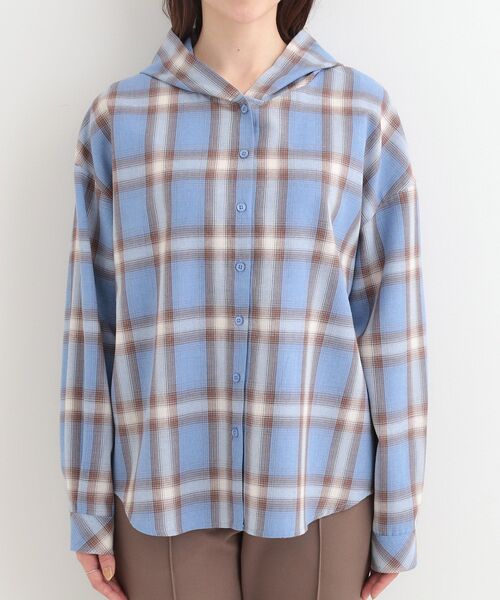 SHOO・LA・RUE（シューラルー）の「【洗濯機可/S-LL】涼しげで軽やかな フードチェックシャツ（シャツ/ブラウス・レディース・ライトイエロー系2/ホワイト系4/ブルー系6・04/03/02/01）」の12枚目の写真