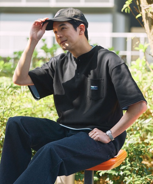 THE CRAFT CREW PRODUCTS(ザクラフトクループロダクツ)の「【UNNOTICEシリーズ】ファンクショナルファブリック ヘビーワッフル ヘンリーネック 半袖ポケットTシャツ / 抗菌防臭・UVカット【THE CRAFT CREW PRODUCTS】(Tシャツ/カットソー・メンズ・オフホワイト/アッシュグレー/ブラック/グレイッシュベージュ/ダークネイビー/グリーン系/チャコール/ブラック系・S/M/L)」の19枚目の写真
