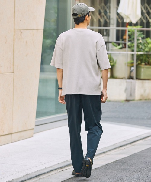 THE CRAFT CREW PRODUCTS(ザクラフトクループロダクツ)の「【UNNOTICEシリーズ】ファンクショナルファブリック ヘビーワッフル ヘンリーネック 半袖ポケットTシャツ / 抗菌防臭・UVカット【THE CRAFT CREW PRODUCTS】(Tシャツ/カットソー・メンズ・オフホワイト/アッシュグレー/ブラック/グレイッシュベージュ/ダークネイビー/グリーン系/チャコール/ブラック系・S/M/L)」の22枚目の写真