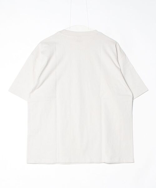 Disney(ディズニー)の「【DISNEY/ディズニー】ミッキーマウスUSD加工プリント半袖Tシャツ/ユニセックス(Tシャツ/カットソー・メンズ・アイボリー/ブラック系その他/ホワイト系その他/スミクロ・L/M/LL)」の7枚目の写真