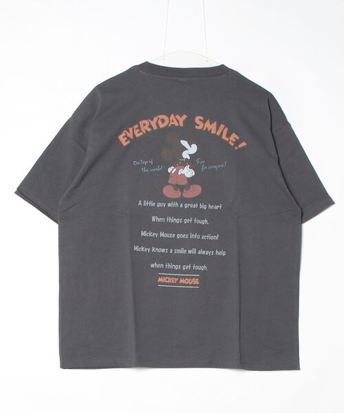 Disney(ディズニー)の「【DISNEY/ディズニー】ミッキーマウスUSD加工プリント半袖Tシャツ/ユニセックス(Tシャツ/カットソー・メンズ・アイボリー/ブラック系その他/ホワイト系その他/スミクロ・L/M/LL)」の6枚目の写真