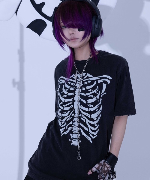 Gamchu(ガムチュ)の「『Gamchu/ガムチュ』ボクは夏に喰われて完全に骨抜きに 加工TEE(Tシャツ/カットソー・レディース・グレー/ブラック・XL/M)」の1枚目の写真