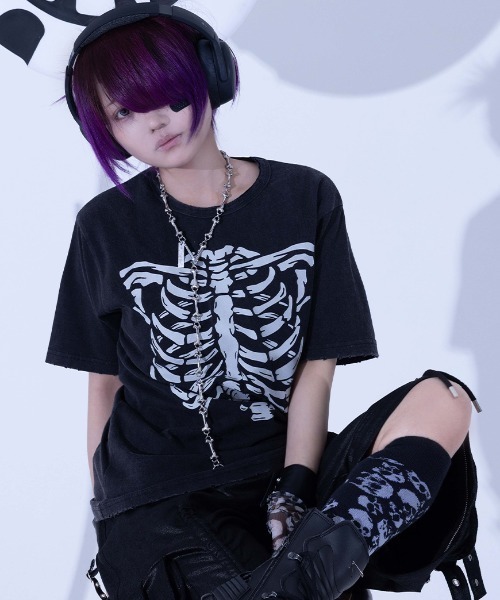 Gamchu(ガムチュ)の「『Gamchu/ガムチュ』ボクは夏に喰われて完全に骨抜きに 加工TEE(Tシャツ/カットソー・レディース・グレー/ブラック・XL/M)」の7枚目の写真