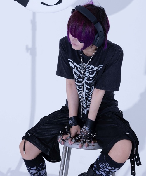 Gamchu(ガムチュ)の「『Gamchu/ガムチュ』ボクは夏に喰われて完全に骨抜きに 加工TEE(Tシャツ/カットソー・レディース・グレー/ブラック・XL/M)」の9枚目の写真