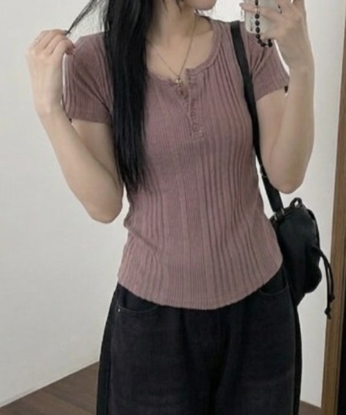 Teem Store(チームストア)の「ハーフボタン ヘンリーネック リブ半袖カットソー ニットソー(Tシャツ/カットソー・レディース・グレー/アイボリー/ピンクベージュ/ブルー・L/M)」の15枚目の写真