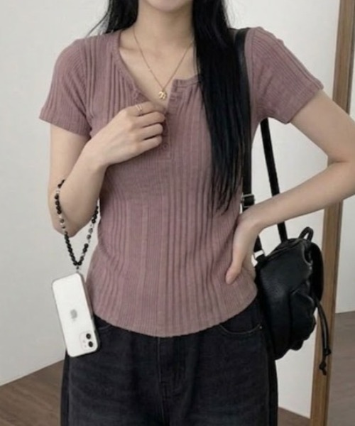 Teem Store(チームストア)の「ハーフボタン ヘンリーネック リブ半袖カットソー ニットソー(Tシャツ/カットソー・レディース・グレー/アイボリー/ピンクベージュ/ブルー・L/M)」の16枚目の写真