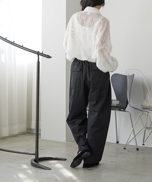 mili an deni(ミリアンデニ)の「タックコクーンチノパンツ(チノパンツ・レディース・カーキ/ブラック/ベージュ・M)」の18枚目の写真
