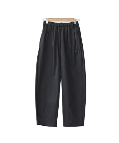 mili an deni(ミリアンデニ)の「タックコクーンチノパンツ(チノパンツ・レディース・カーキ/ブラック/ベージュ・M)」の12枚目の写真