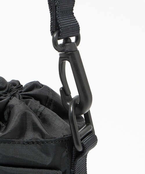 AIGLE(エーグル)の「<AIGLE> Bottle Case(ショルダーバッグ・レディース・ブラック・FREE)」の2枚目の写真