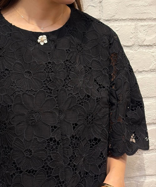 CADUNE（カデュネ）の「ブラウスジャケット（シャツ/ブラウス・レディース・ホワイト/ライトブルー/ブラック・38/36）」の5枚目の写真