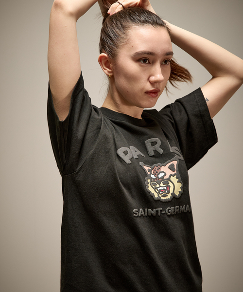 PARIS SAINT-GERMAIN（パリサンジェルマン）の「【Paris Saint-Germain / パリ・サン＝ジェルマン】 JP COLLEGE LOGO TEE（Tシャツ/カットソー・メンズ・ブラック/ブルー系その他/ピンク/ホワイト・X-LARGE/LARGE/MEDIUM/SMALL）」の6枚目の写真