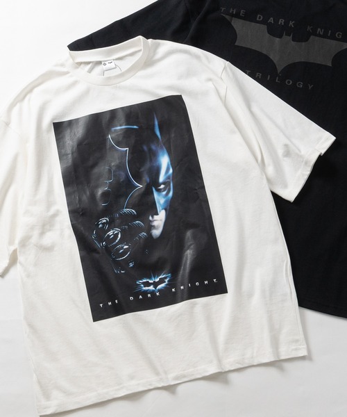 JOHN'S CLOSET(ジョンズクローゼット)の「【k】〔DARK KNIGHT/ダークナイト〕アソート プリントTシャツ BATMAN/JOKER/メンズ/レディース(Tシャツ/カットソー・メンズ・ホワイト系その他/ブラック系その他2/ホワイト系その他2/ブラック系その他/ブラック系その他3・MEDIUM/LARGE)」の2枚目の写真