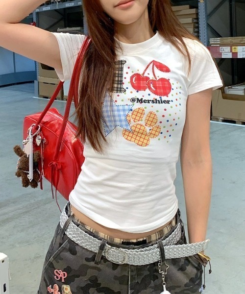 SHEENA(シーナ)の「ドット×チェックカラフルロゴプリントTシャツ(Tシャツ/カットソー・レディース・ホワイト・M)」の3枚目の写真