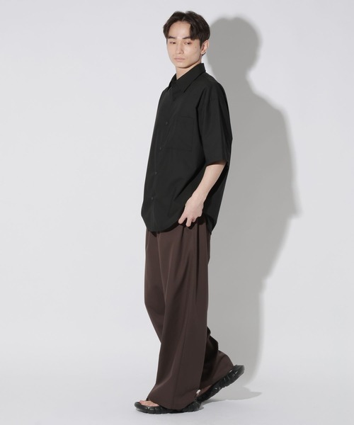 LAKOLE(ラコレ)の「シルキーTRレギュラーシャツ / 645760(シャツ/ブラウス・メンズ・ブラック/グレー/ベージュ・LARGE/MEDIUM)」の5枚目の写真