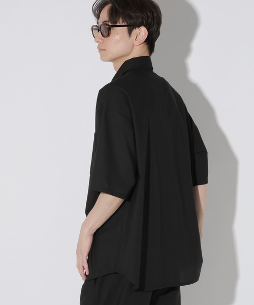 LAKOLE(ラコレ)の「シルキーTRレギュラーシャツ / 645760(シャツ/ブラウス・メンズ・ブラック/グレー/ベージュ・LARGE/MEDIUM)」の6枚目の写真