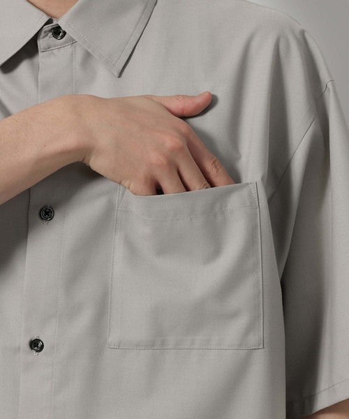 LAKOLE(ラコレ)の「シルキーTRレギュラーシャツ / 645760(シャツ/ブラウス・メンズ・ブラック/グレー/ベージュ・LARGE/MEDIUM)」の18枚目の写真