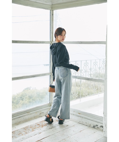 tocco closet(トッコ クローゼット)の「UVカット&接触冷感♪パールチャーム付きサムホールパーカー(パーカー・レディース・アイボリー/ブラック/サックスブルー/オフホワイト/ピンク/ラベンダー・M)」の21枚目の写真