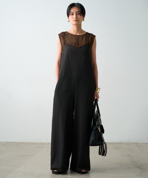 LOUNGEDRESS(ラウンジドレス)の「キャミオールインワン(サロペット/オーバーオール・レディース・オフホワイト/ブラック・SMALL/MEDIUM)」の7枚目の写真