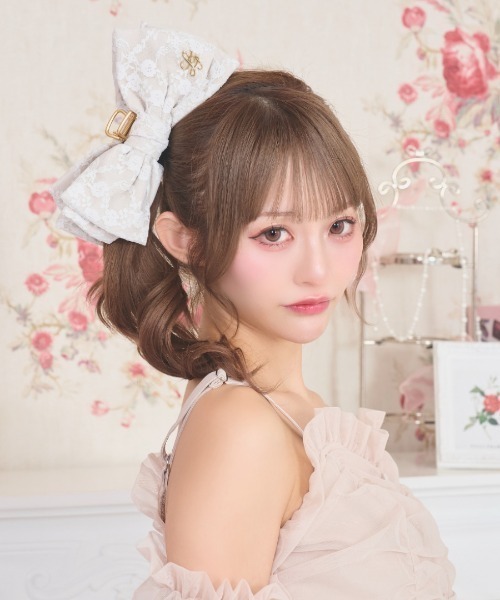 LAFARY（ラファリー）の「レースリボンバンスクリップ（バレッタ/ヘアクリップ・レディース・ベージュ/ブラック/ピンク/ホワイト・FREE）」の9枚目の写真