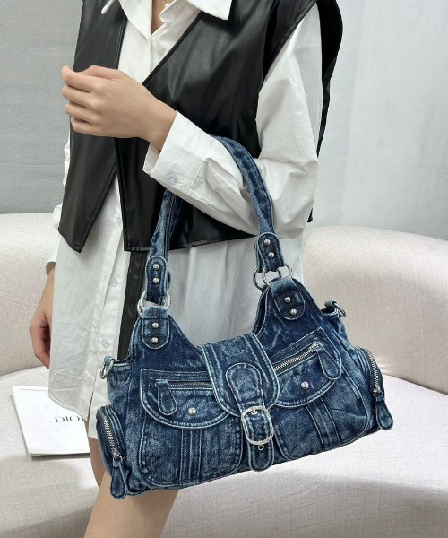 NANEA(ナネア)の「ヴィンテージライク 多ポケット デニム 2WAY ショルダーバッグ(ショルダーバッグ・レディース・ブラック/ネイビー・フリー)」の9枚目の写真