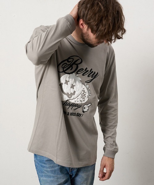 STUD MUFFIN(スタッドマフィン)の「mlt5689- 5.6ozコットン天竺 BERRYフォームプリント LS Tシャツ(624-02903)(Tシャツ/カットソー・メンズ・ブラック/アッシュ/チャコールグレー/ホワイト・2/3/4)」の14枚目の写真
