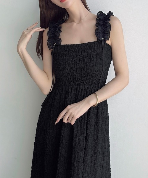 Meiru(メイル)の「カットレースギャザーショルダーワンピース(ワンピース・レディース・ブラック/ブラウン/アイボリー・SMALL/MEDIUM/LARGE)」の2枚目の写真