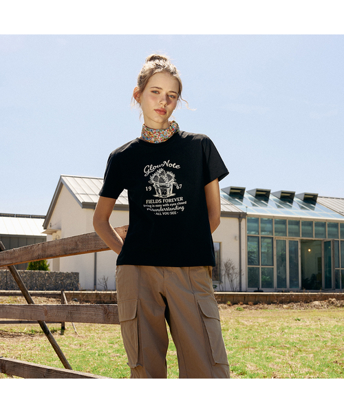 GLOWNOTE(グロウノート)の「GLOW FARMERS NOTE STRAWBERRY SERIES T-SHIRTS (2COLOR)(Tシャツ/カットソー・レディース・ホワイト/ブラック・FREE)」の2枚目の写真