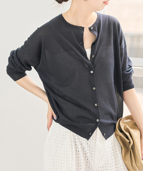 Spick & Span(スピックアンドスパン)の「ウォッシャブルシアークルーカーディガン(カーディガン/ボレロ・レディース・チャコールグレー/サックスブルー/ベージュ・FREE)」の2枚目の写真