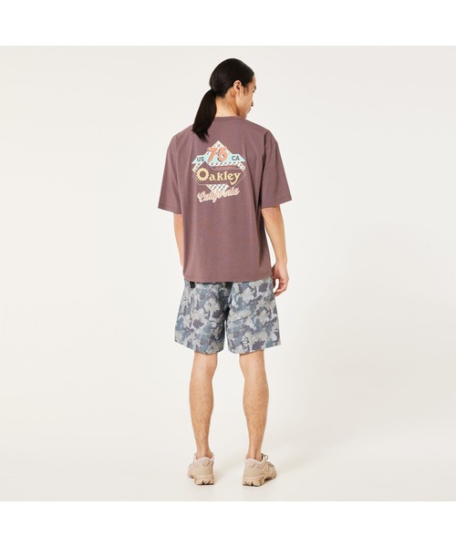 OAKLEY(オークリー)の「オークリーEN NEW RETRO TEE MOTEL 2.0 Tシャツ/スポーツ・トレーニング/メンズ/OAKLEY(Tシャツ/カットソー・メンズ・プラム・L/M/XL/S)」の2枚目の写真