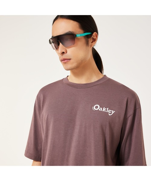 OAKLEY(オークリー)の「オークリーEN NEW RETRO TEE MOTEL 2.0 Tシャツ/スポーツ・トレーニング/メンズ/OAKLEY(Tシャツ/カットソー・メンズ・プラム・L/M/XL/S)」の5枚目の写真