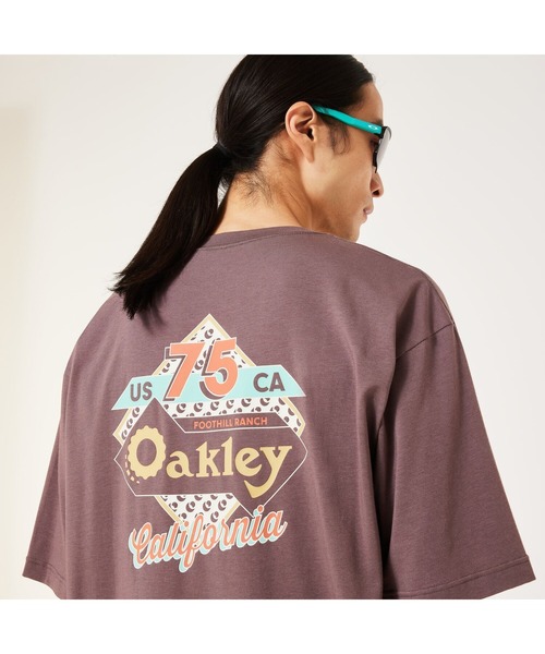 OAKLEY(オークリー)の「オークリーEN NEW RETRO TEE MOTEL 2.0 Tシャツ/スポーツ・トレーニング/メンズ/OAKLEY(Tシャツ/カットソー・メンズ・プラム・L/M/XL/S)」の6枚目の写真