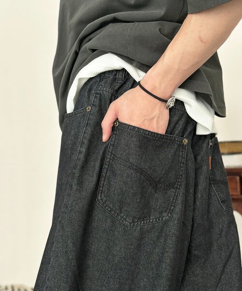 CPCM(シーピーシーエム)の「綿レーヨンバギーデニム(デニムパンツ・メンズ・サックスブルー/ブラック・MEDIUM/LARGE)」の8枚目の写真