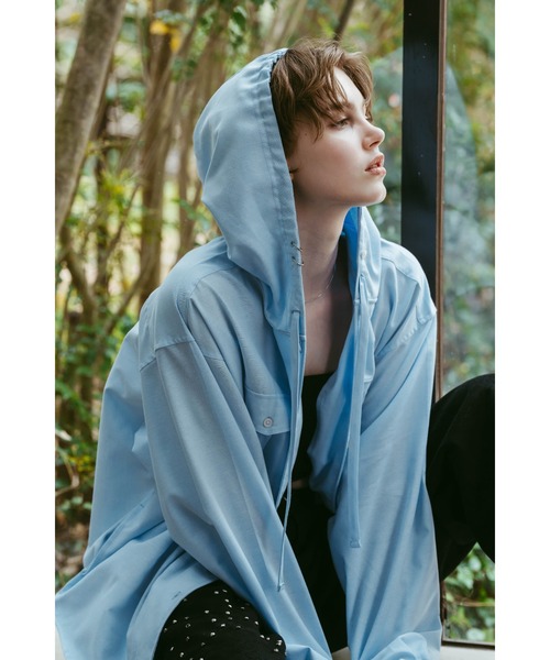 Knuth Marf（クヌースマーフ）の「UV protection hoodie (unisex)（シャツ/ブラウス・レディース・ブルー/ブラック・FREE）」の3枚目の写真