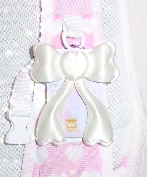 EVERYTHINGS（エブリシングス）の「【EVERYTHINGS】Bows Card-Holder / 【エブリシングス】３Dリボンチェーンカードホルダー（カードケース・レディース・ホワイト/ピンク/パープル・ONE SIZE）」の2枚目の写真