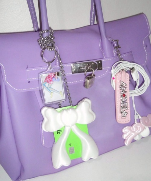 EVERYTHINGS（エブリシングス）の「【EVERYTHINGS】Bows Card-Holder / 【エブリシングス】３Dリボンチェーンカードホルダー（カードケース・レディース・ホワイト/ピンク/パープル・ONE SIZE）」の12枚目の写真
