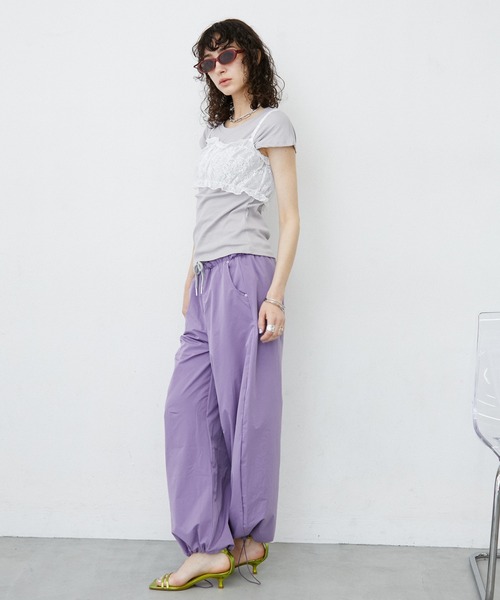 uyu.（ウユ）の「Lace Bustier Layered French sleeve Tee/【レースビスチェ付き】 レイヤードフレンチスリーブカットソー（Tシャツ/カットソー・レディース・ホワイト/ブラック・FREE）」の6枚目の写真