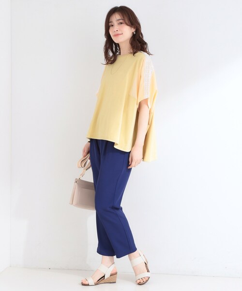 SHOO・LA・RUE(シューラルー)の「【ひんやり/洗濯機可/体型カバー】インせず着られる 肩レース切り替えポンチョ風トップス(Tシャツ/カットソー・レディース・ブルーグリーン/ホワイト/チャコールグレー/イエロー系その他・00)」の14枚目の写真