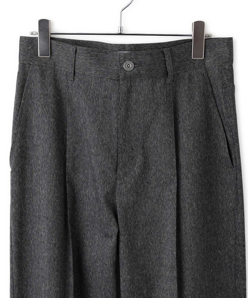 ADAM ET ROPE'(アダムエロペ)の「メランジオックステーパードパンツ(デニムパンツ・レディース・ブラック系その他/ベージュ系その他・36/38)」の4枚目の写真