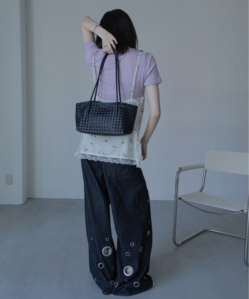 VACANCY（ヴァカンシー）の「スカラップ柄メッシュトートバッグ/ポーチ付/カラーバッグ（トートバッグ・レディース・ブルー/ブラック/グリーン/レッド・FREE）」の12枚目の写真