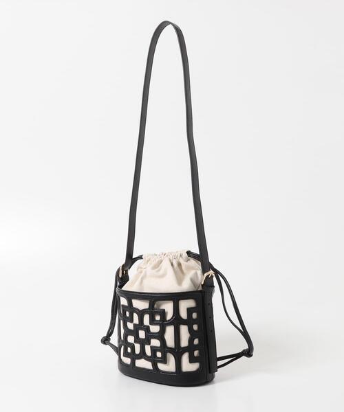 URBAN RESEARCH ROSSO WOMEN（アーバンリサーチ　ロッソ）の「BAGMATI　カットワークショルダーバッグ（ショルダーバッグ・レディース・ブラック・FREE）」の3枚目の写真
